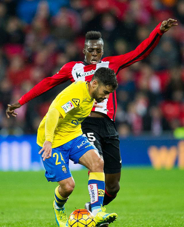 塞维利亚客场大胜,稳定在前四名 塞维利亚客场大胜,稳定在前四名