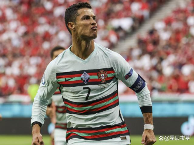 公开赛场对决绿茵场上风起云涌的简单介绍 公开赛场对决绿茵场上风起云涌的简单介绍