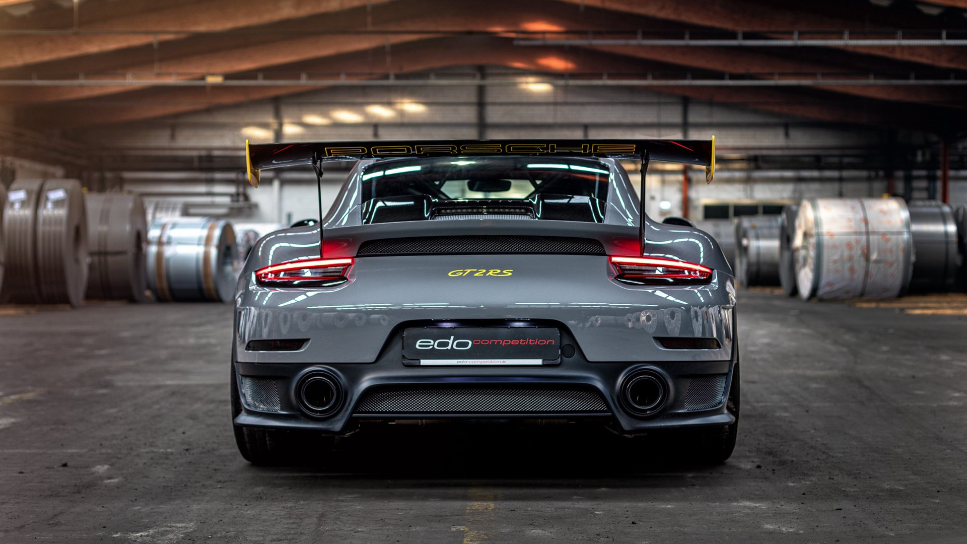 leyusport-当红蓝遇见蓝白，阿圭罗在巴萨对阵法国之战中的冠军级烙印